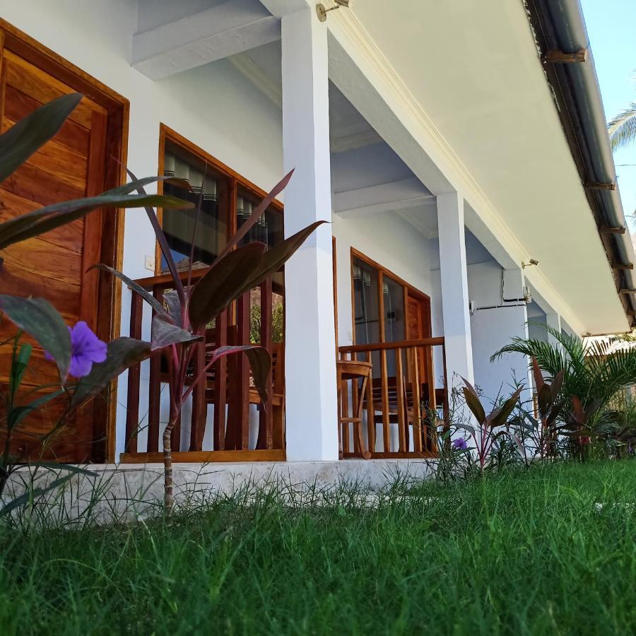 Elisa Homestay Areguling Kuta  Ngoại thất bức ảnh