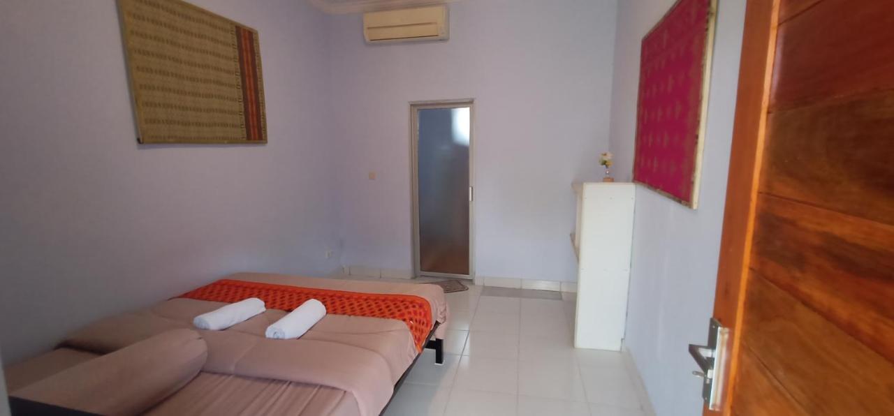 Elisa Homestay Areguling Kuta  Ngoại thất bức ảnh